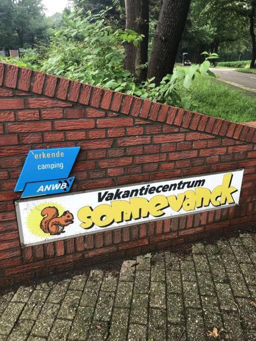 فيلا سْبيرفي Sfeervol Chalet In Drenthe Bij Het Dwingelderveld المظهر الخارجي الصورة
